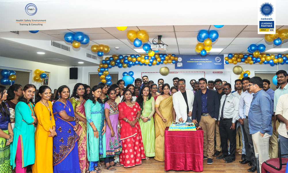 nebosh-gold-learning-partner-celebration-1000x600-02