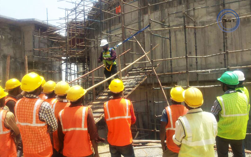 working-at-height-rescue-training-03